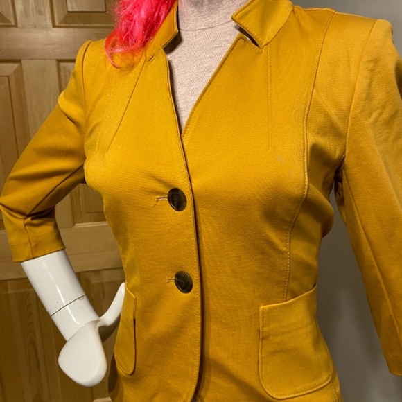 LeChateau mustard blazer/blouse, size S - Picture 4 of 7